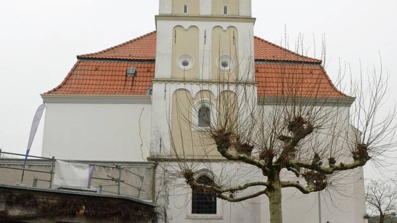 Pfarrerin informiert über die Arbeiten: Umbau der evangelischen Kirche in Xanten läuft nach Plan