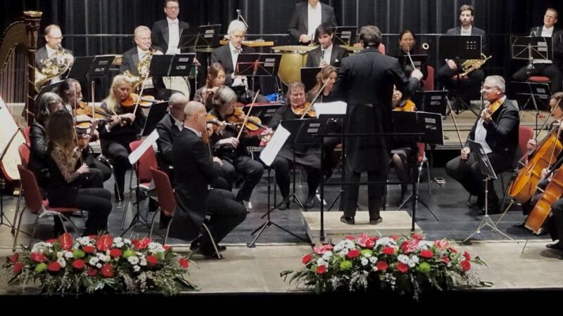 Neujahrskonzert in der Rheinberger Stadthalle: Mit Wiener Walzer und schwungvoller Polka ins neue Jahr