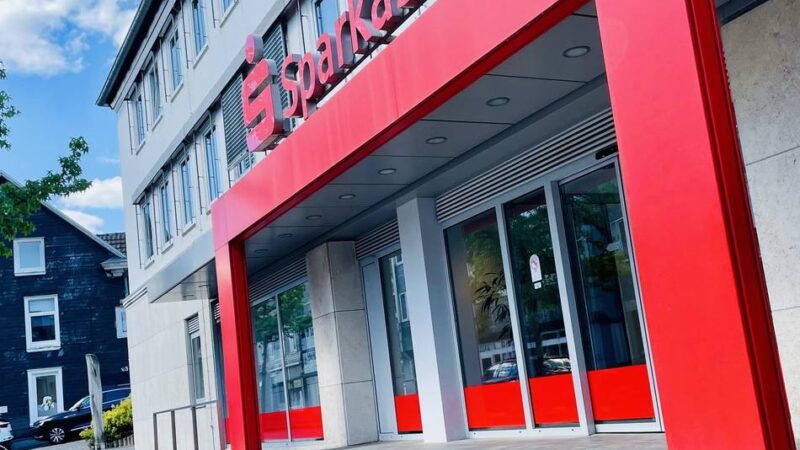 Nachweise im Schadensfall bleiben Pflicht: Sparkasse Wermelskirchen rät von Bargeld im Schließfach ab