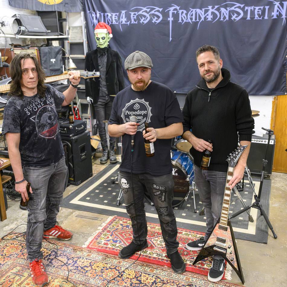 „Wireless Frank.N.Stein“ aus Solingen: Heavy-Metal-Band braut ihr Bier zum Album