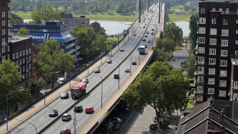 Mangelhafte Infrastruktur: Neubau der Theodor-Heuss-Brücke in Düsseldorf – so soll es schneller gehen