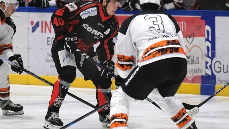 Heimsieg über Dinslaken: Karnevalsshirts und Sieg: Ice Aliens festigen Platz zwei