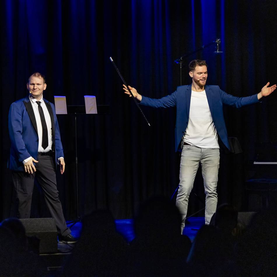 „Die Unfassbaren“ im Forum Wasserturm: Magie und Illusion in Meerbusch