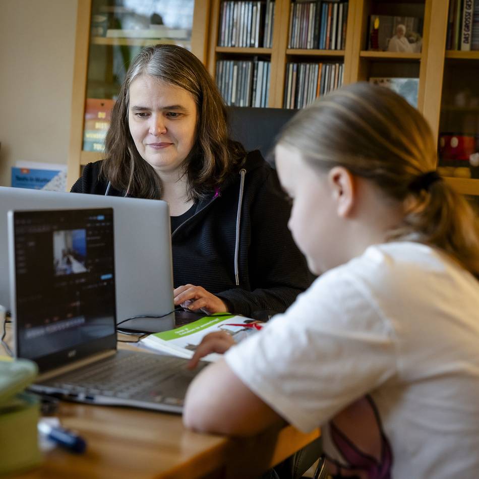 Distanzunterricht in Düsseldorf: „Es kann an einem solchen Tag nicht alles perfekt sein“