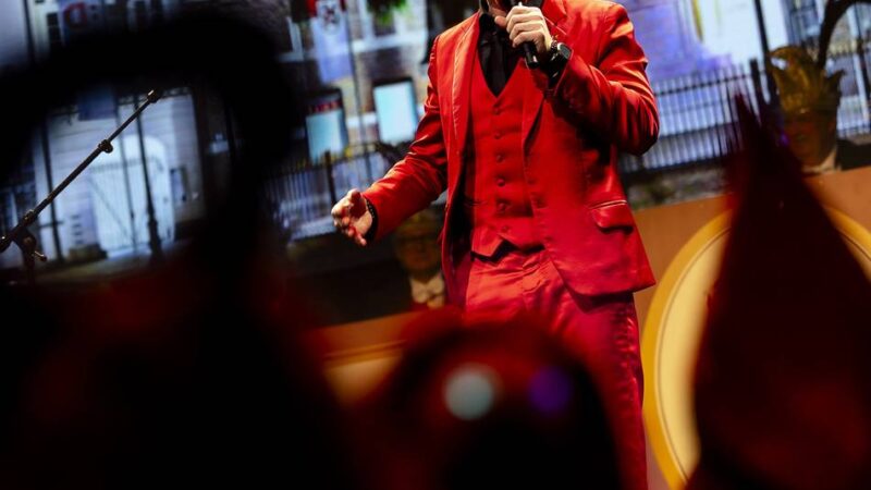 Närrischer Dienstag des AVDK: Kölner Karnevalsgrößen in Düsseldorf sorgen für ausgelassene Stimmung