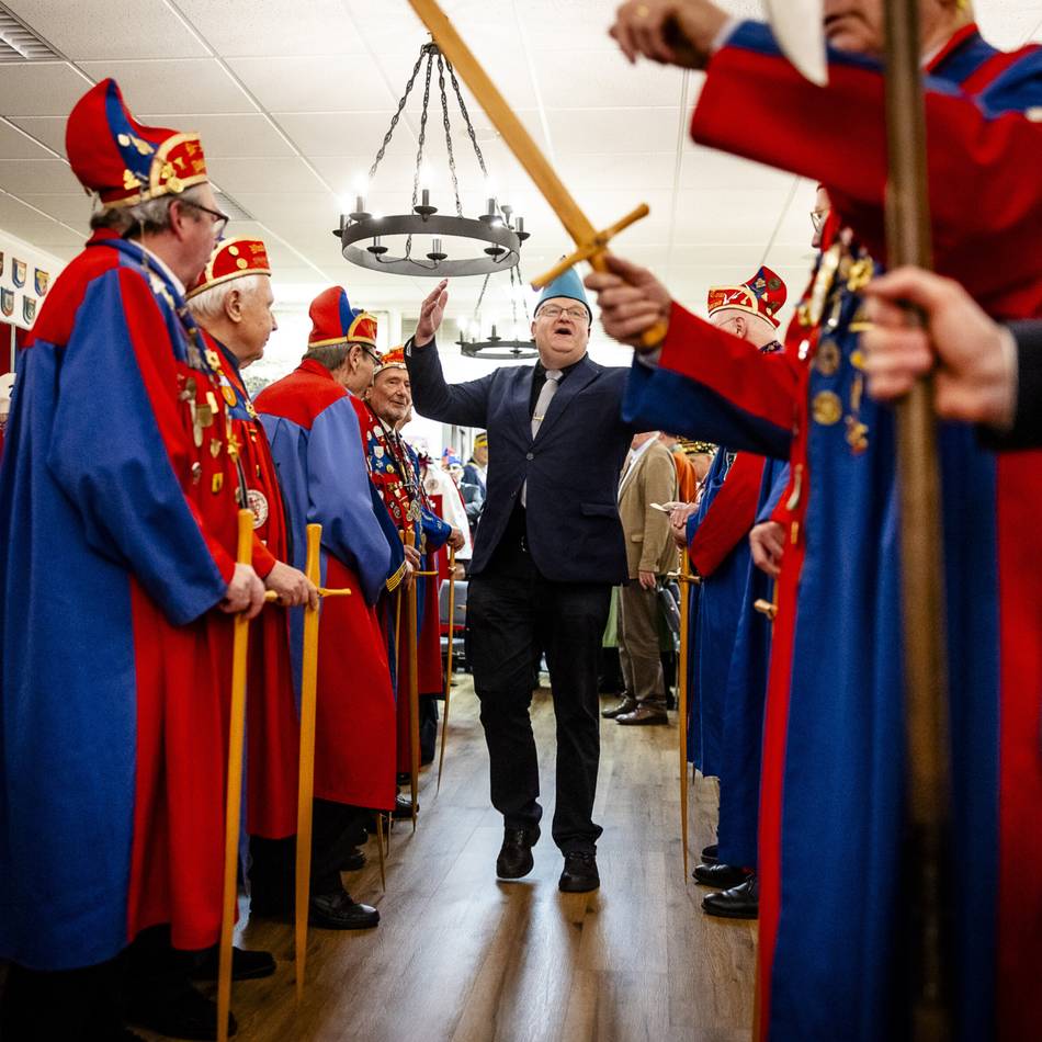 Gesellschaft in Düsseldorf: Im Reich der Schlaraffen – Männerbund feiert Humor und Tradition