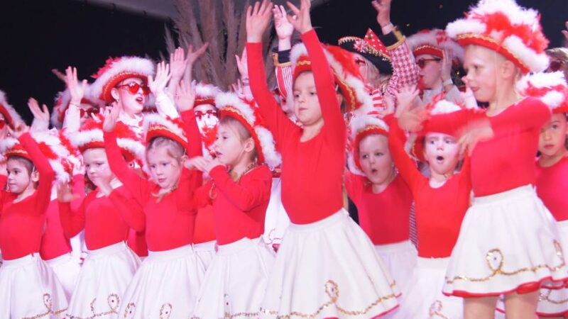 Sitzung kam bestens an: Büttenabend in Haffen sorgt für gute Laune und Muskelkater am nächsten Tag