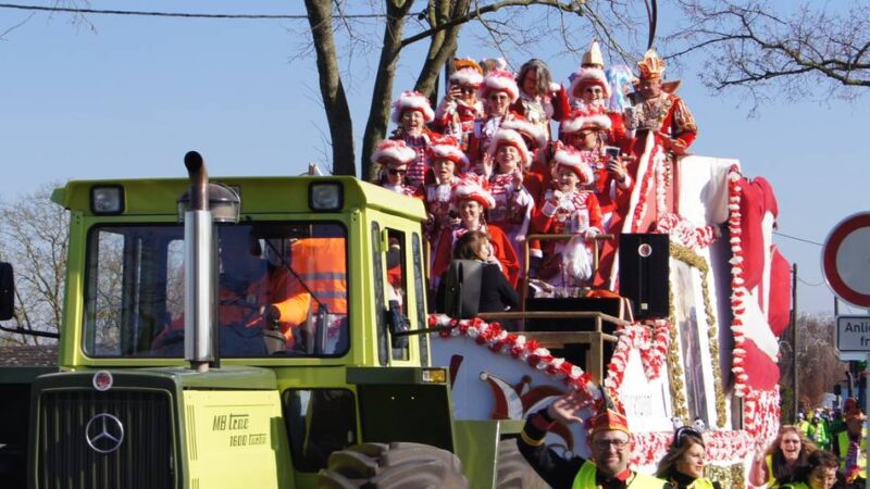 Karneval in Haffen-Mehr: Der Rosenmontagszug als Experiment