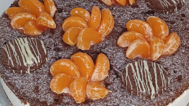 Kolumne Backen wir’s an!: Mandarinentorte mit Joghurt und Crème fraîche