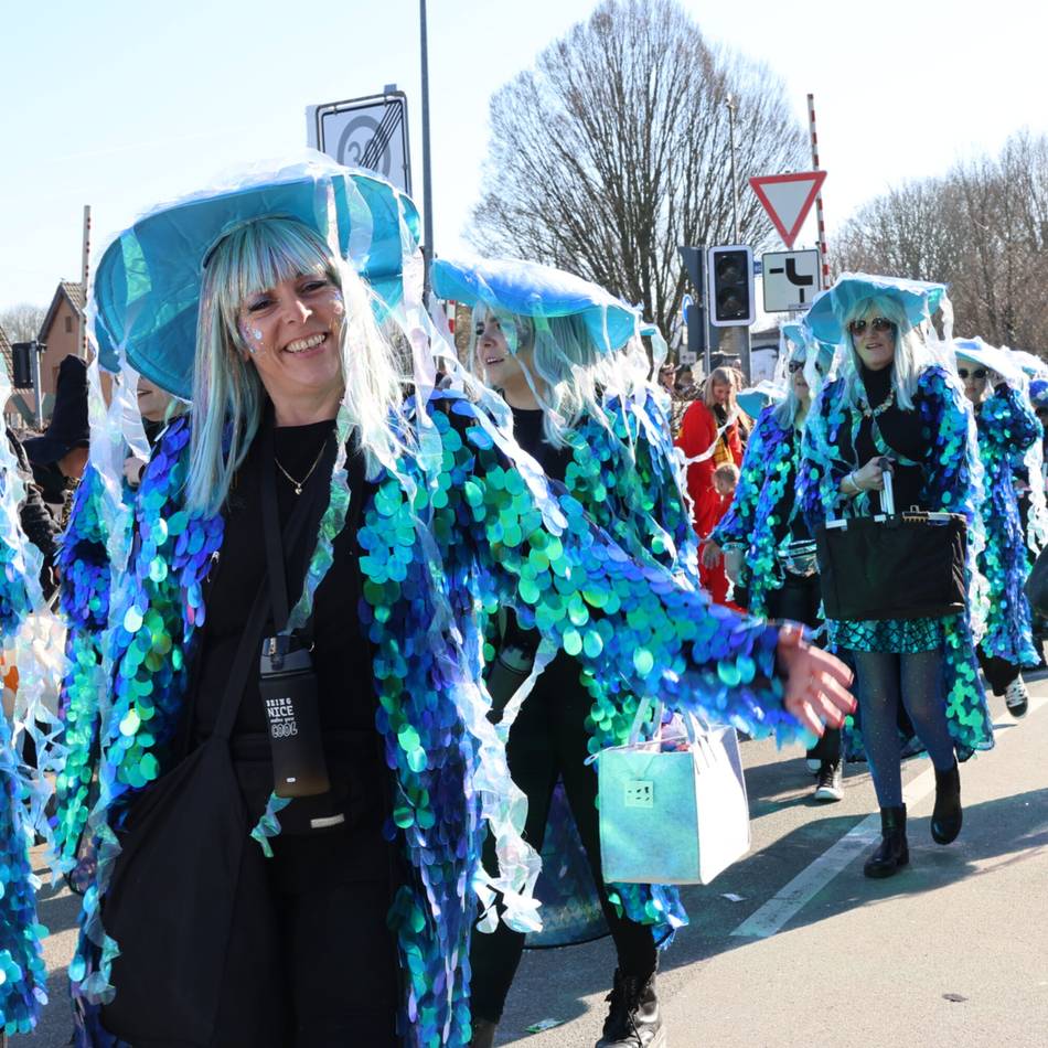 Großer Umzug und jecke Sitzung: Anmeldung für Rosenmontag und Altweiber in Gustorf