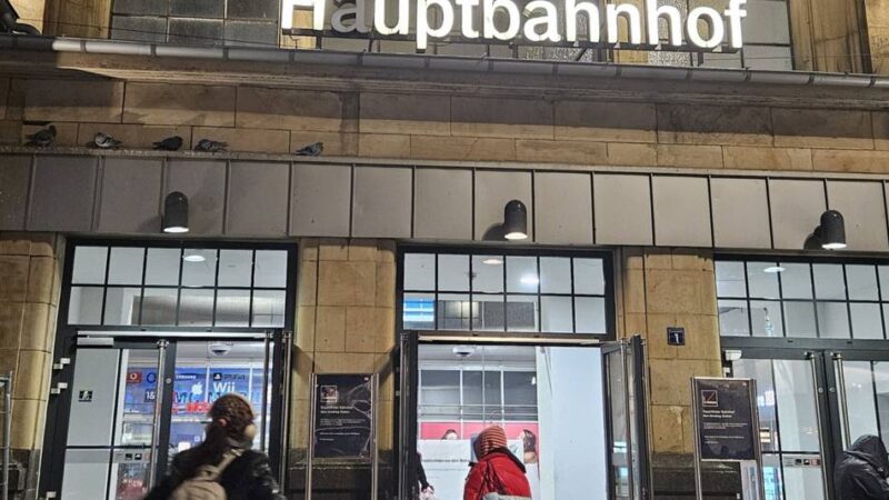 Wegen Betrugs und gefährlicher Körperverletzung: 45-Jähriger am Mönchengladbacher Hauptbahnhof festgenommen