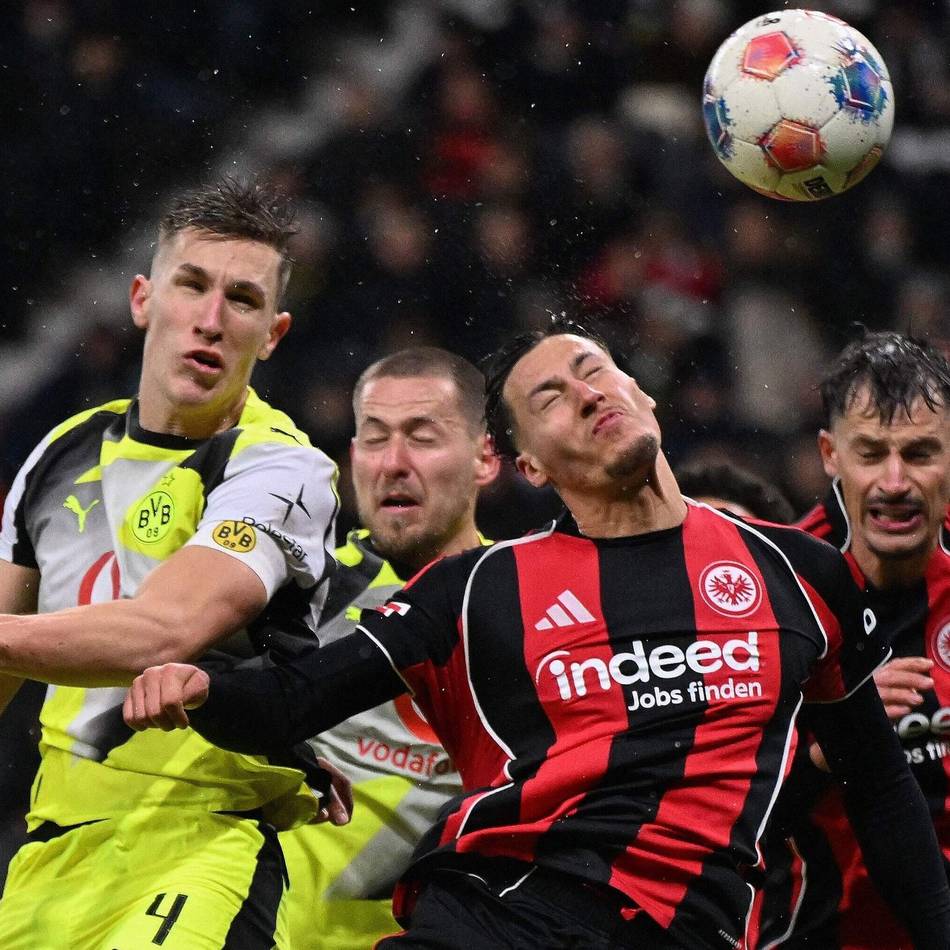 Wildes Spiel zum Bundesliga-Restart: Verrückte Schlussphase – Chukwuemeka rettet den BVB in Frankfurt