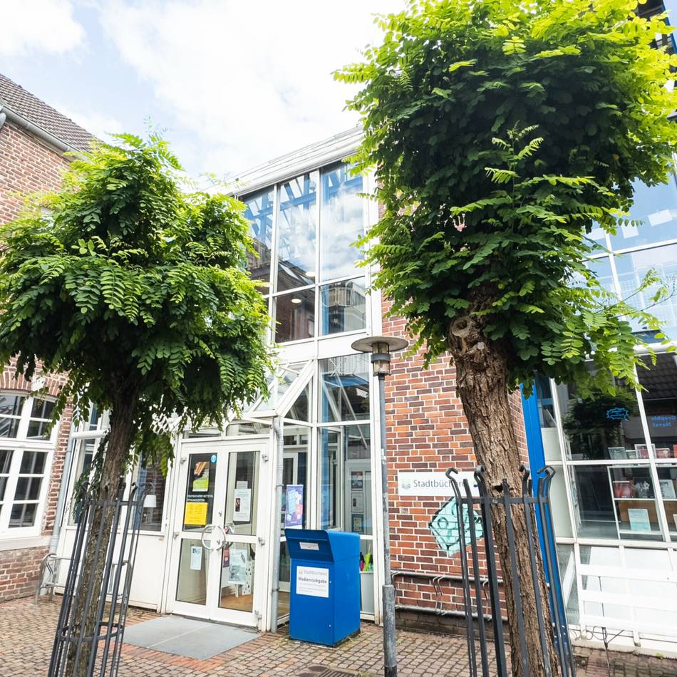 An der Bücherei in Breyell: Dachsanierung geht WIN-Fraktion zu langsam