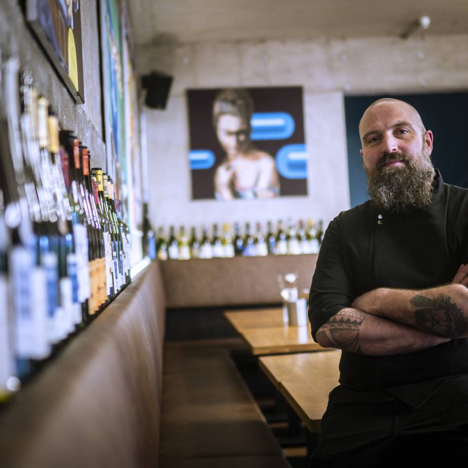 Mitbring-Party in Düsseldorf: Hase & Igel feiert Jubiläum – mit „bring your own Bottle-Party“