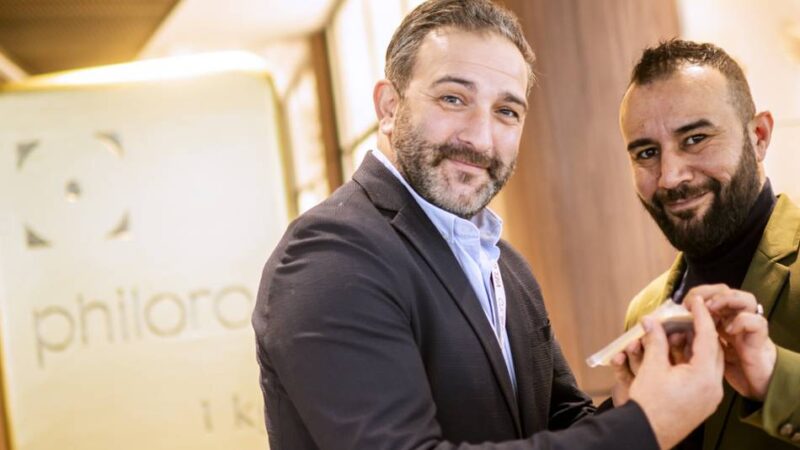 „Sehr dankbar – insbesondere Frau Merkel“: Vom Koch zum Goldhändler – Syrer findet in Düsseldorf neue berufliche Heimat