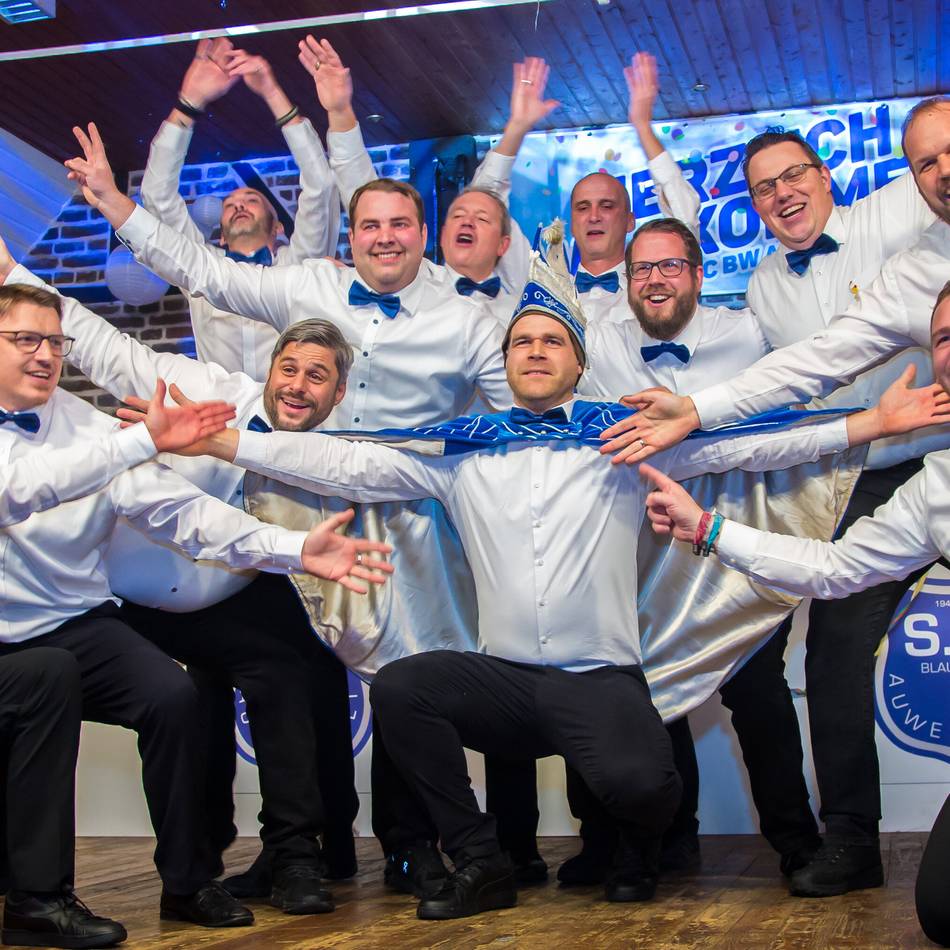 Karneval am Niederrhein: Sven I. regiert in Auwel-Holt