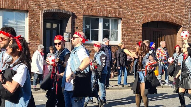 Karneval in Dormagen: Eine Karnevalsgesellschaft feiert gleich in zwei Orten