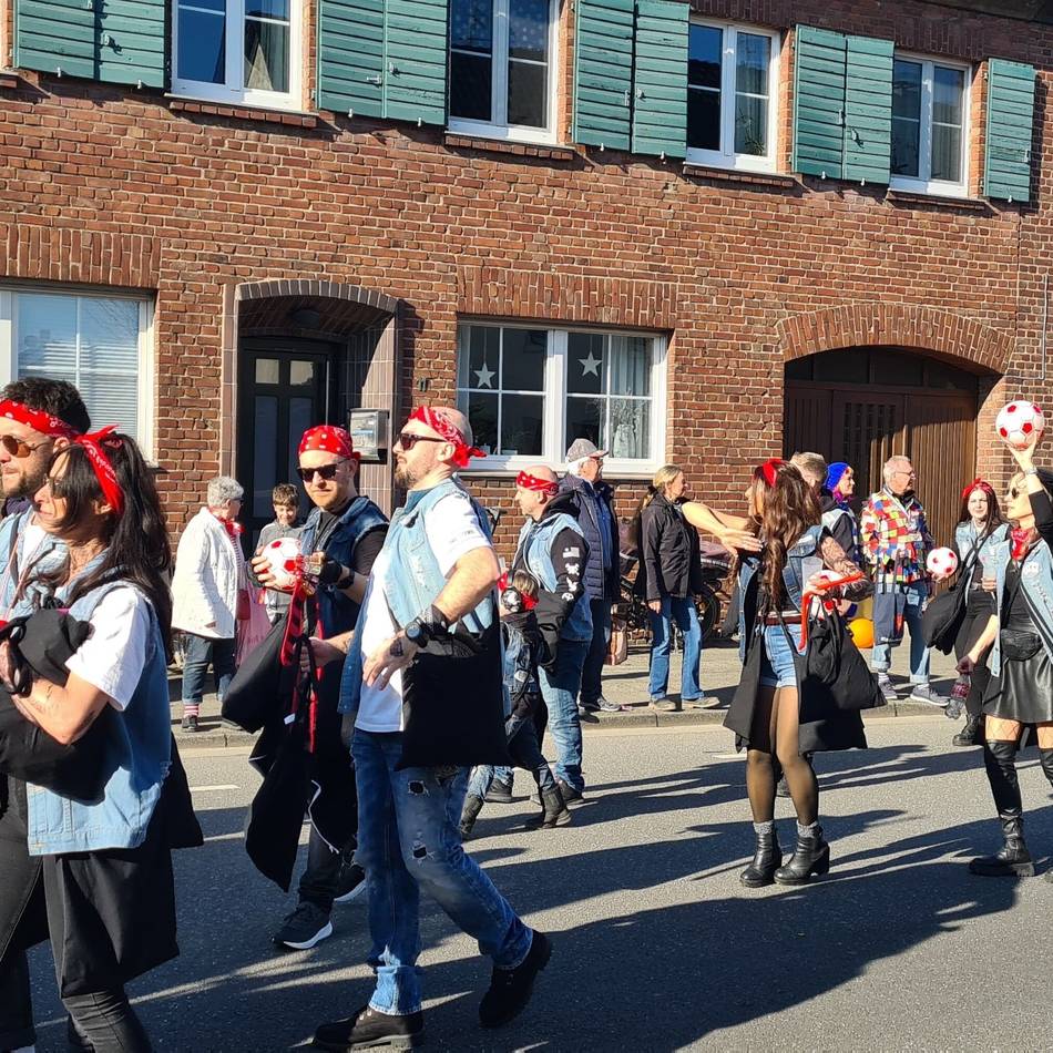 Karneval in Dormagen: Eine Karnevalsgesellschaft feiert gleich in zwei Orten
