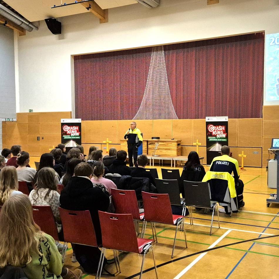 Crash-Kurs NRW an Gesamtschule Brüggen: „Unfälle sind keine abstrakte Sache“