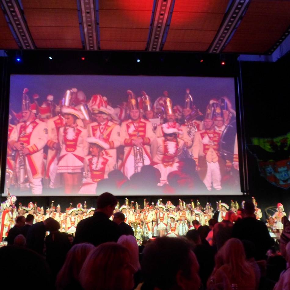 Karneval in Duisburg: Jetzt regiert Prinz Toni I. das Duisburger Narrenvolk