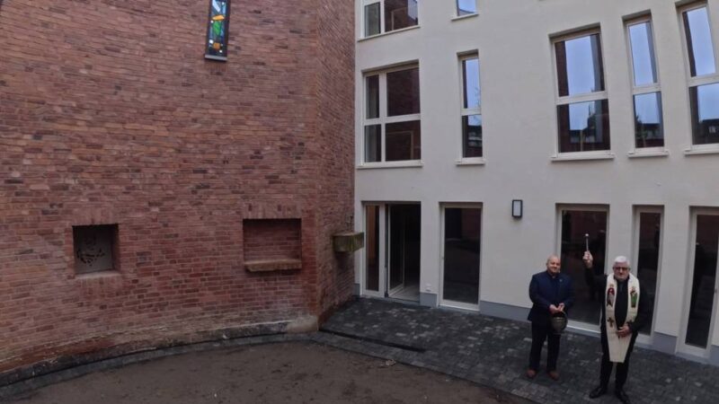 Unterkunft für Wohnungslose in Leverkusen: Ex-Kirche ist nun ein Appartement-Haus