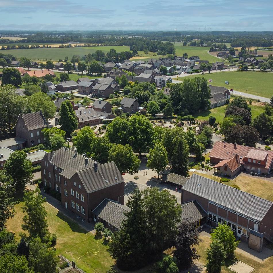 Kalender in Goch: Das Asperdener Dorfleben in zwölf Monaten