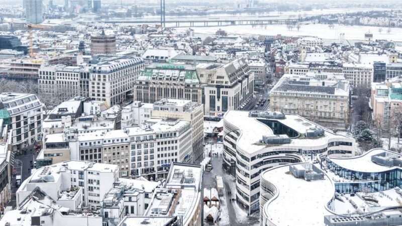 Tolle Fotos aus der Vogelperspektive: So sieht das schneebedeckte Düsseldorf aus der Luft aus