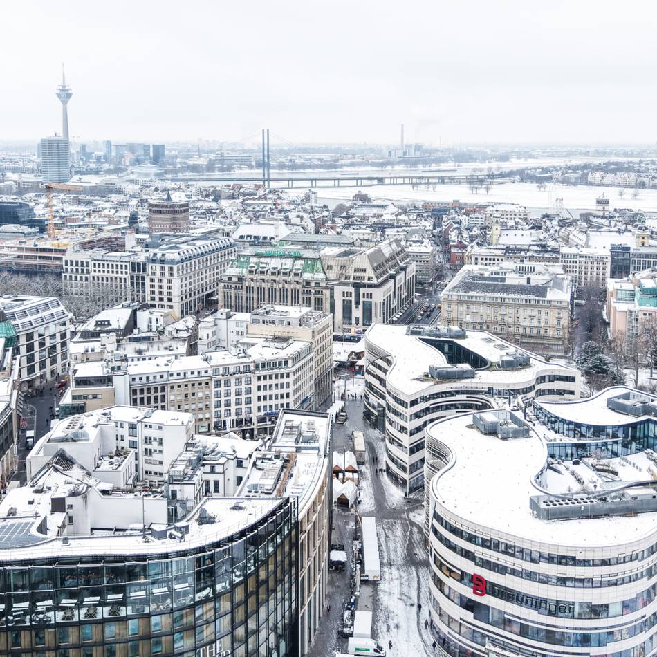 Tolle Fotos aus der Vogelperspektive: So sieht das schneebedeckte Düsseldorf aus der Luft aus