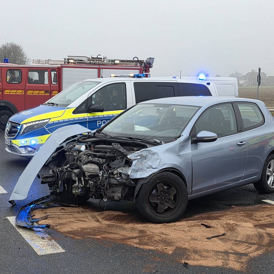 Bei Houverath: Unfall mit Behindertentransport auf der L227