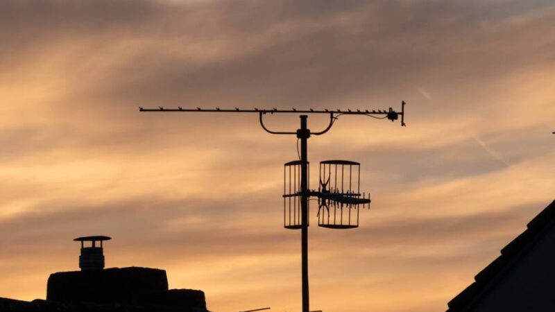 Knall und Flugobjekte im Luftraum über Mönchengladbach: Als Ufos über dem Niederrhein für Aufregung sorgten