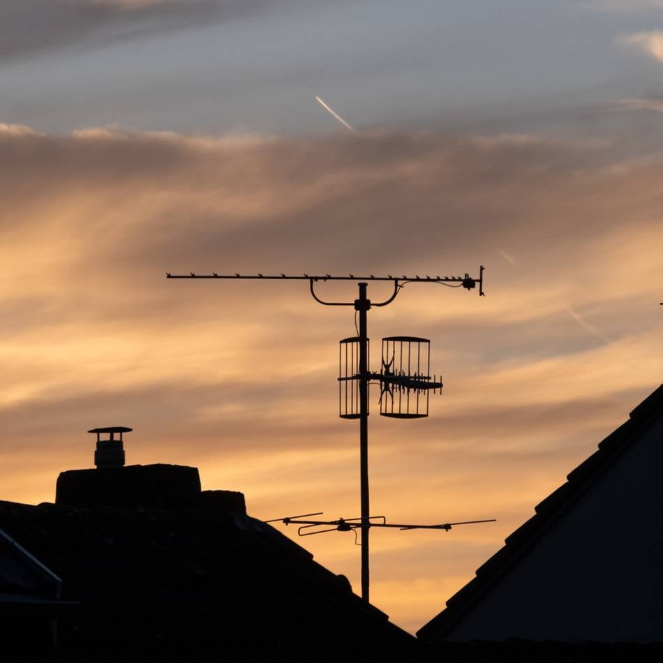 Knall und Flugobjekte im Luftraum über Mönchengladbach: Als Ufos über dem Niederrhein für Aufregung sorgten