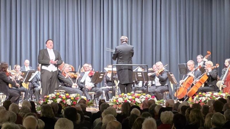 Neujahrskonzert in der Erkelenzer Stadthalle: „Wien bleibt Wien“ begeistert Publikum zum Jahresauftakt