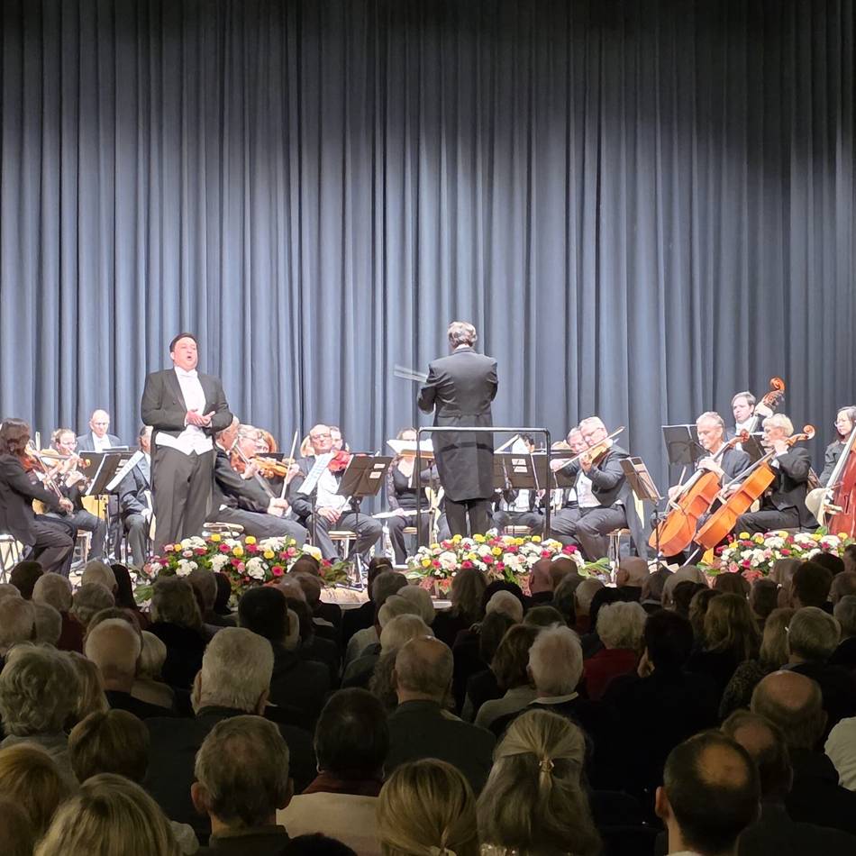 Neujahrskonzert in der Erkelenzer Stadthalle: „Wien bleibt Wien“ begeistert Publikum zum Jahresauftakt