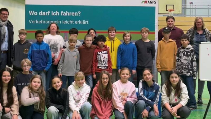Verkehrssicherheitsaktion in Erkelenz: Sicher mit dem Fahrrad zur Schule – auch in den dunklen Monaten