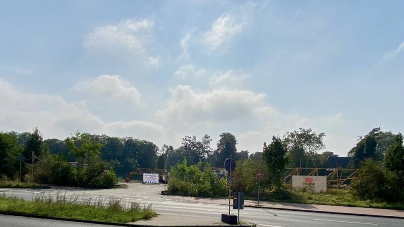 Neubau in Duisburg-Mitte: Sparkasse zieht sich überraschend aus Hallenbad-Projekt zurück