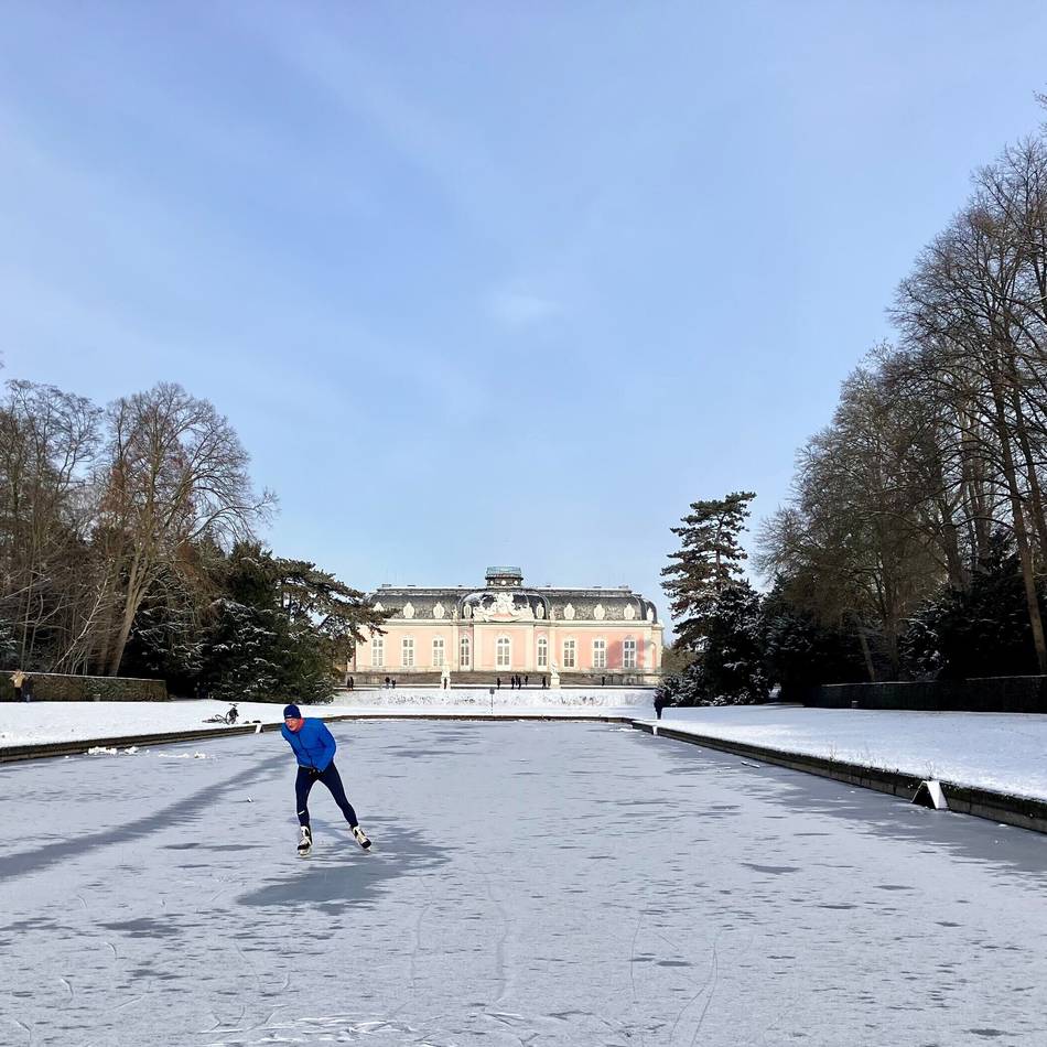 Winter in Düsseldorf: Schlittschuhlaufen an Schloss Benrath – „Darauf freue ich mich das ganze Jahr“