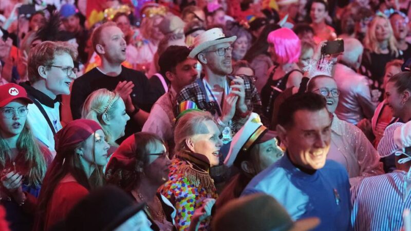 Karneval in Ratingen: Die Stadthalle kocht bei Viva Ratingia