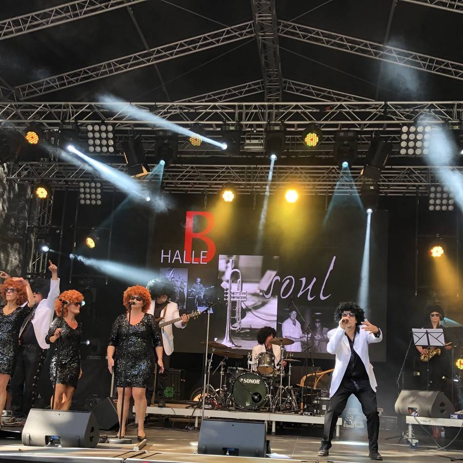 Halle B spielt in den Lindenstuben Geldern: „Wir wollen das 180-Grad-Erlebnis geben“