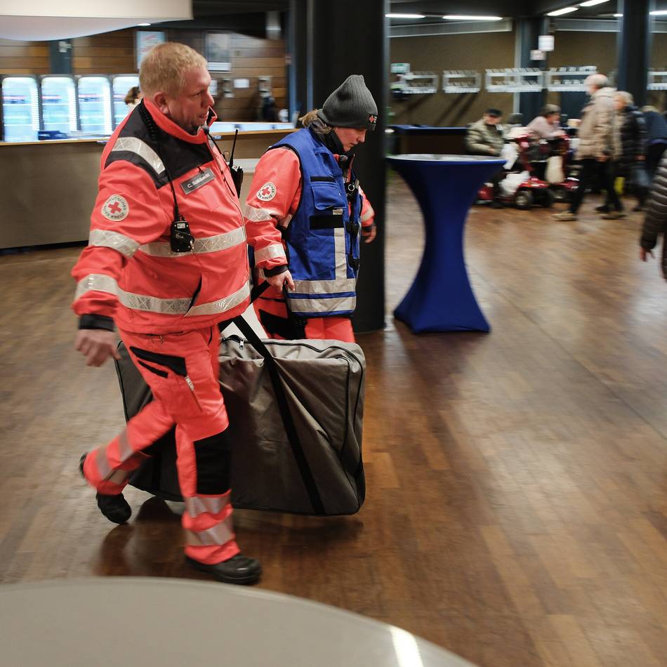 Besonderer Tag in Ratingen : Bombenentschärfung: Bürger bedanken sich bei den Einsatzkräften