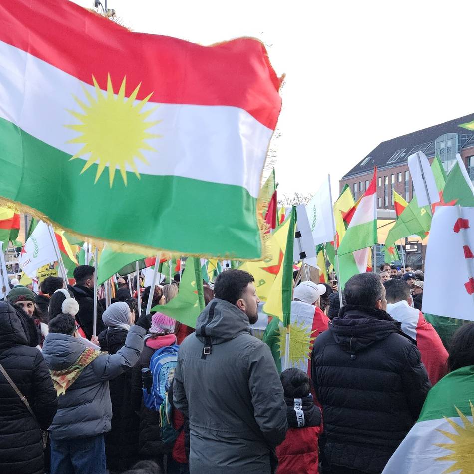 Knapp 1000 Demonstranten in Mönchengladbach: „Über Palästina wird ständig geredet, über uns Kurden nicht“
