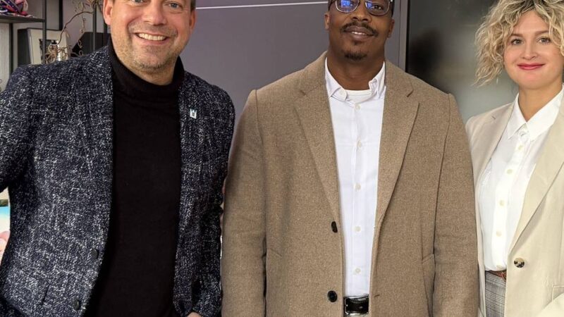 Schloss Neersen: Bürgermeister empfängt Besucher aus Tarrafal