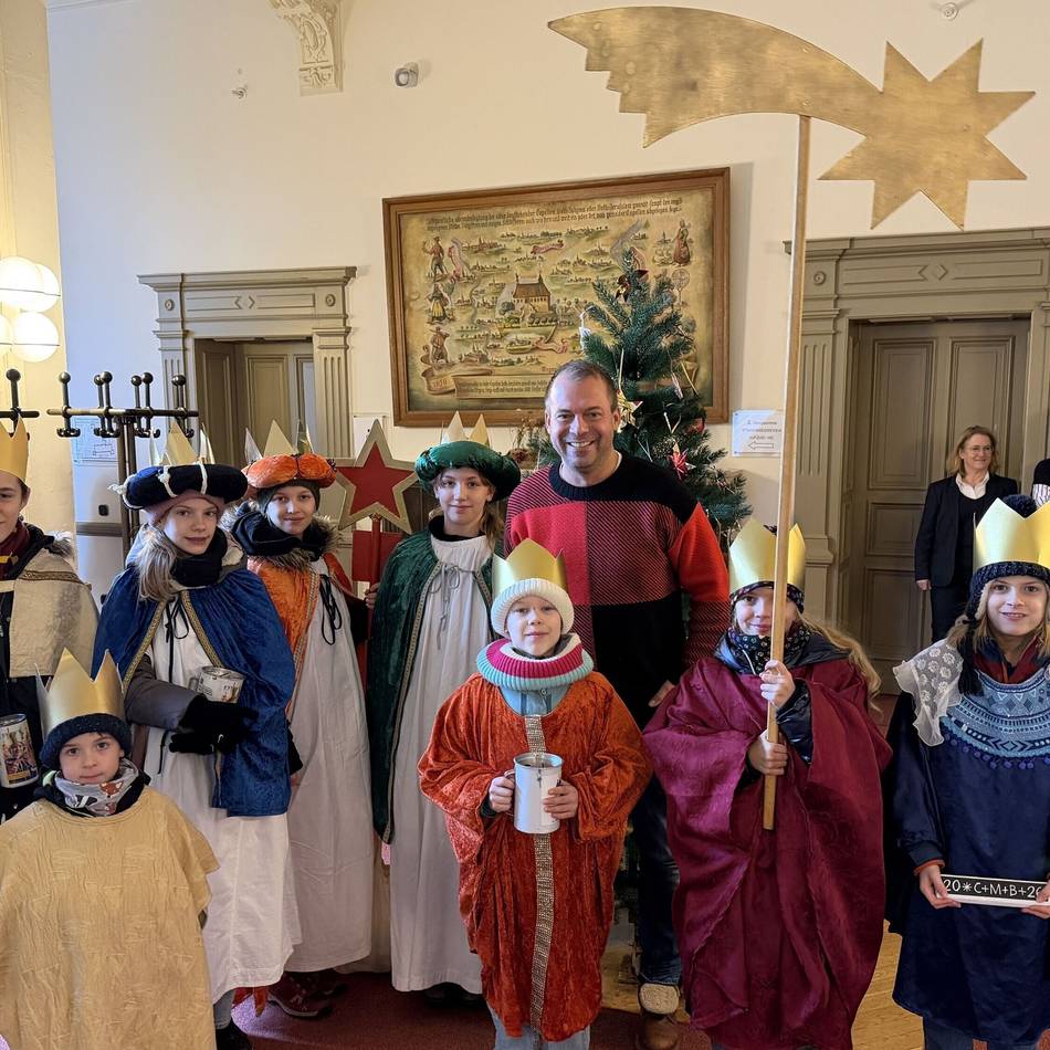 Segen gespendet: Sternsinger besuchen den Willicher Bürgermeister