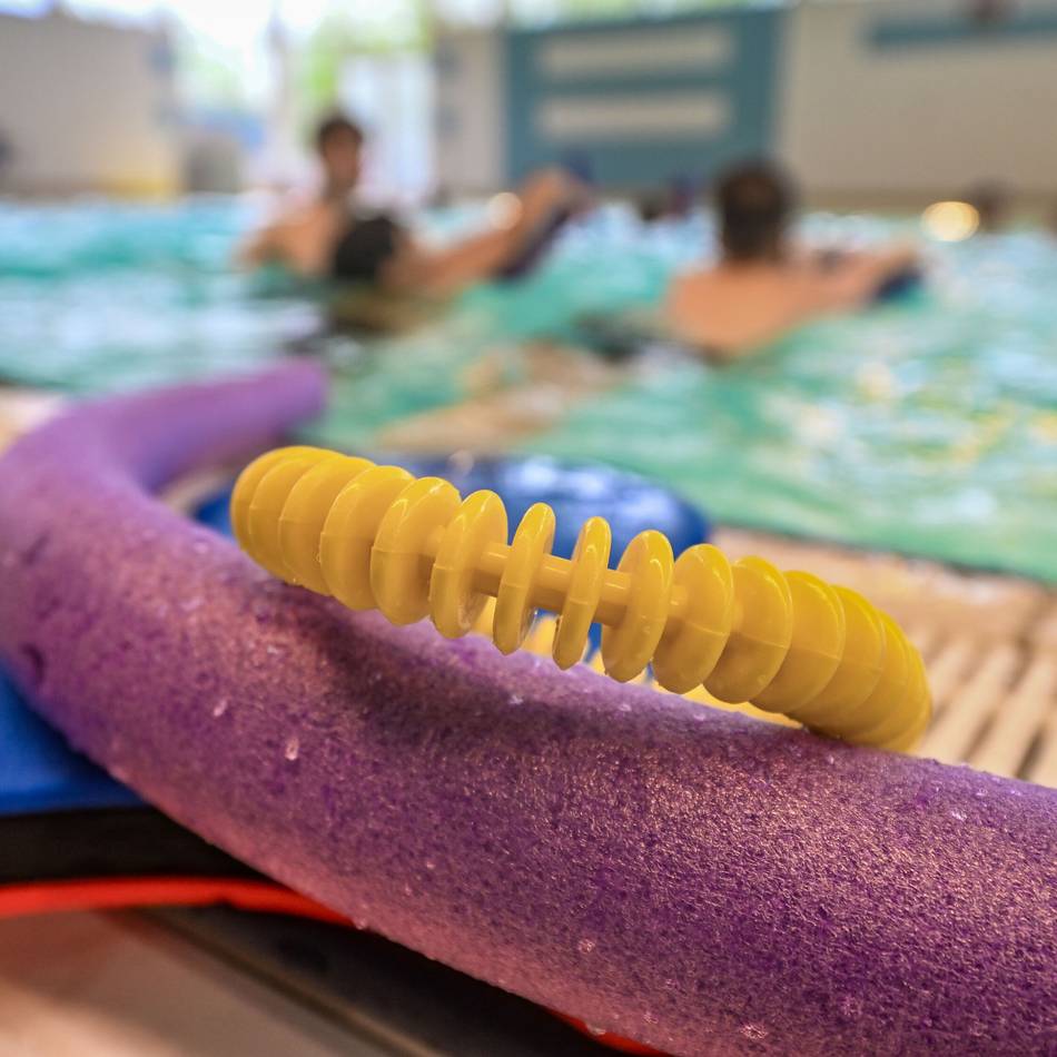 „De Bütt“ in Willich: Kinderschutzbund bietet Schwimmkurse an