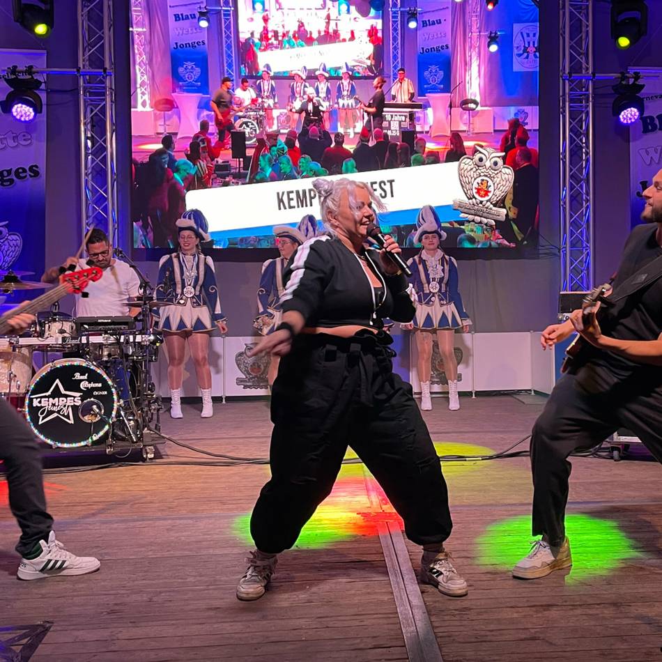 Karneval in Leverkusen – Session 2025/26: Karnevalsfreunde Manfort bescheren Jecken tolles Programm