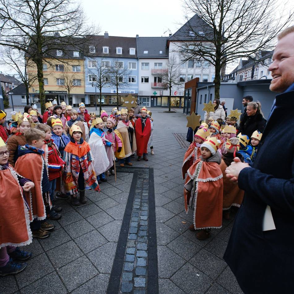 Empfang vor dem Rathaus: Sternsinger brechen einen Rekord