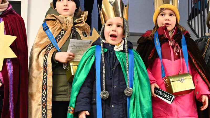 Bilanz der Sternsingeraktion in Hückeswagen: „Eine wunderbare Kinder-für-Kinder-Aktion“