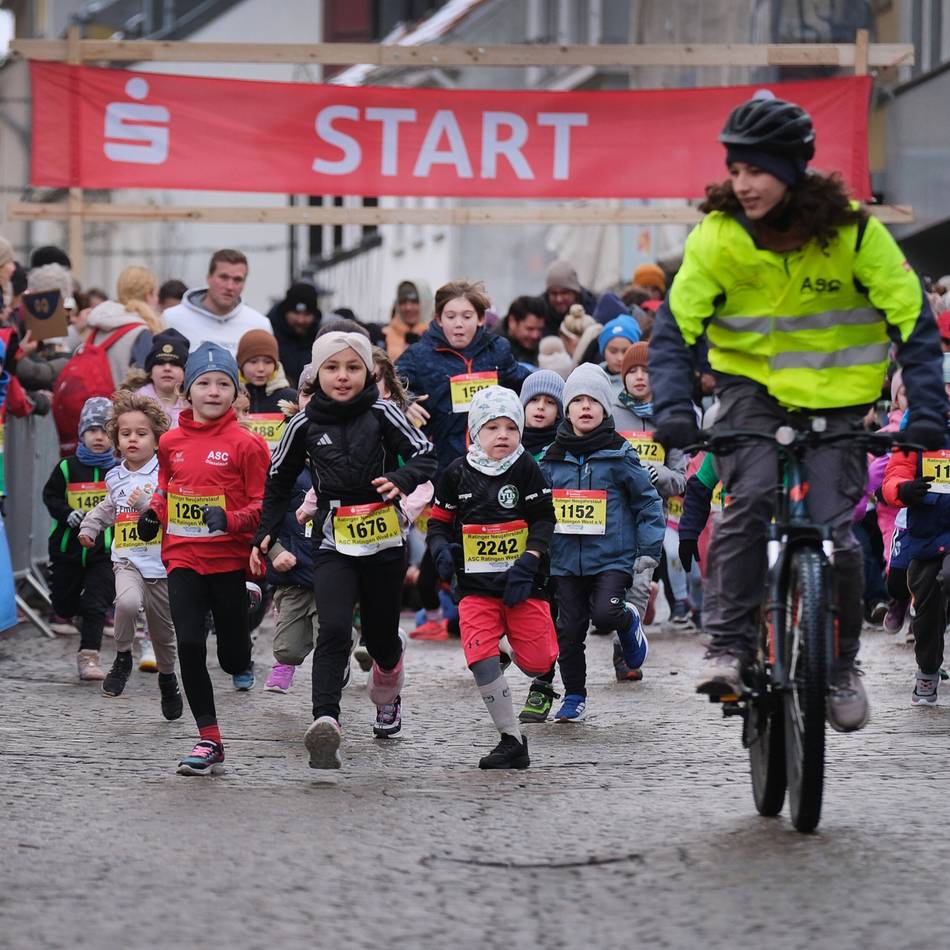 Neujahrslauf in Ratingen: Bambini starteten bestens verpackt