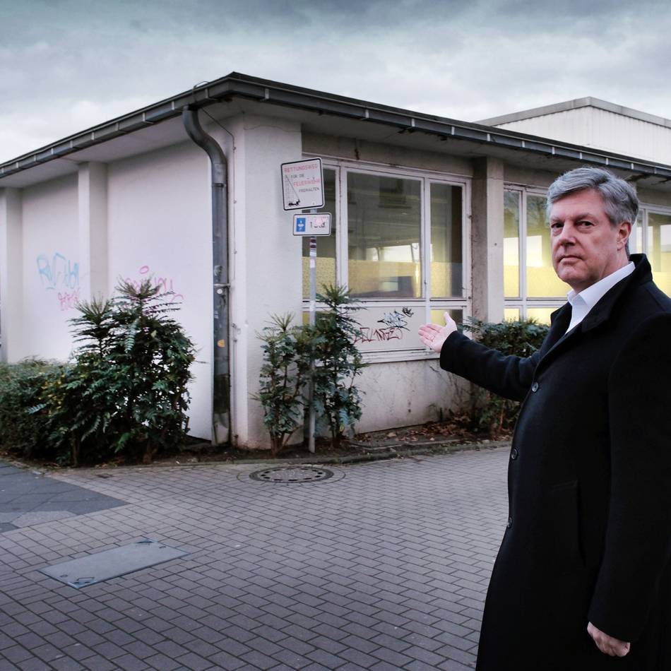 Marode Gebäude sollen abgerissen werden: Alte Gebäude stehen vor dem Abriss