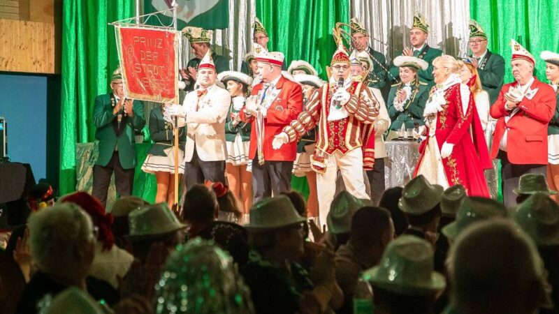 Prunksitzung der Karnevalsfreunde Grefrath: „Die Menschen feiern mit Eifer, Herz und Seele“