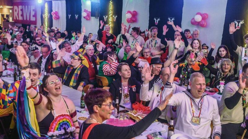 Sitzung in Griethausen: Hobby-Horsing im Klever Bullenstall bei „Viethen’s Bullen“